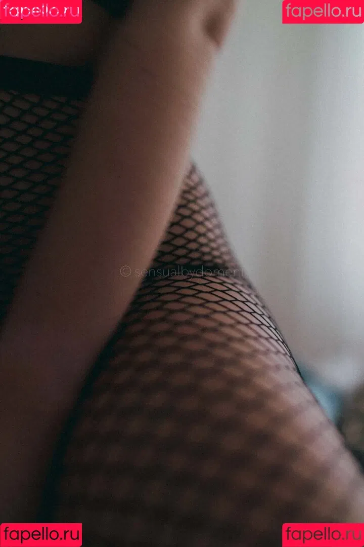 naadine.gr Onlyfans Photo Gallery 
