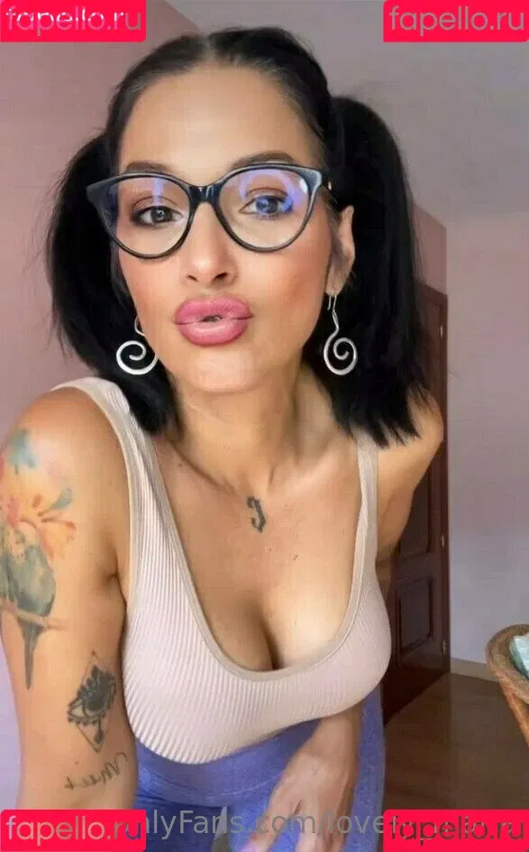 lovely_maria Onlyfans Photo Gallery 