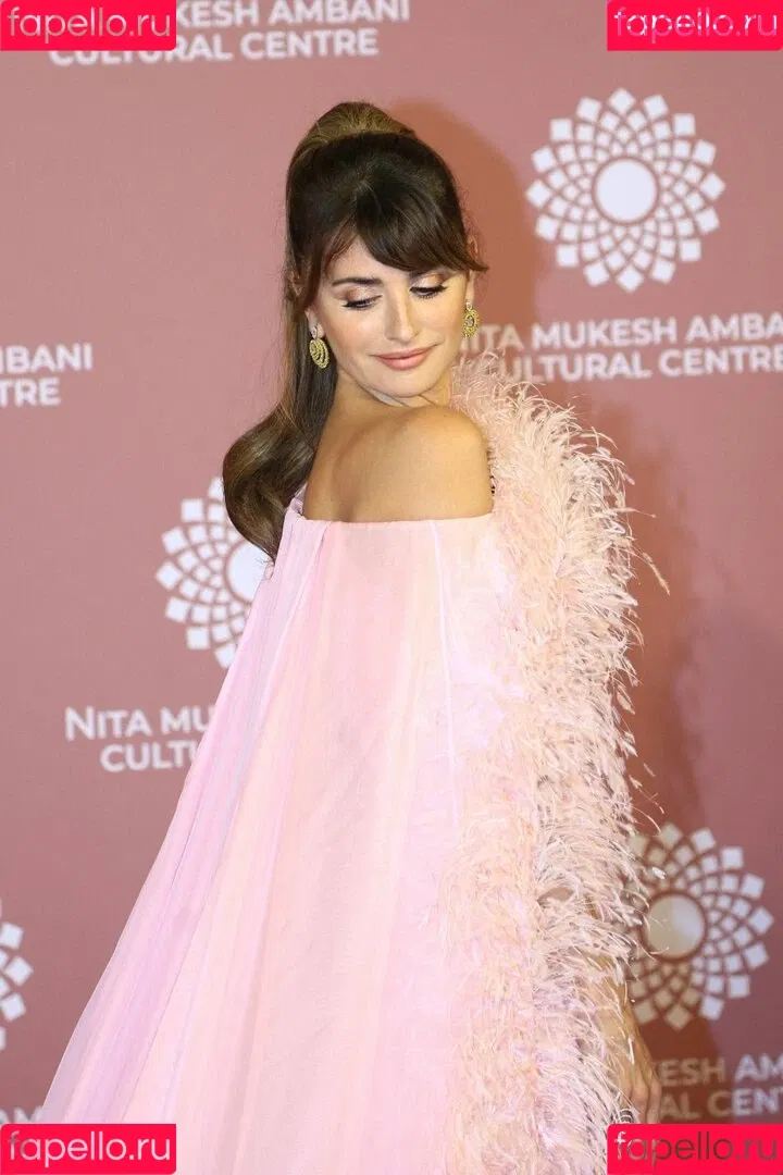 Penélope Cruz Onlyfans Photo Gallery 