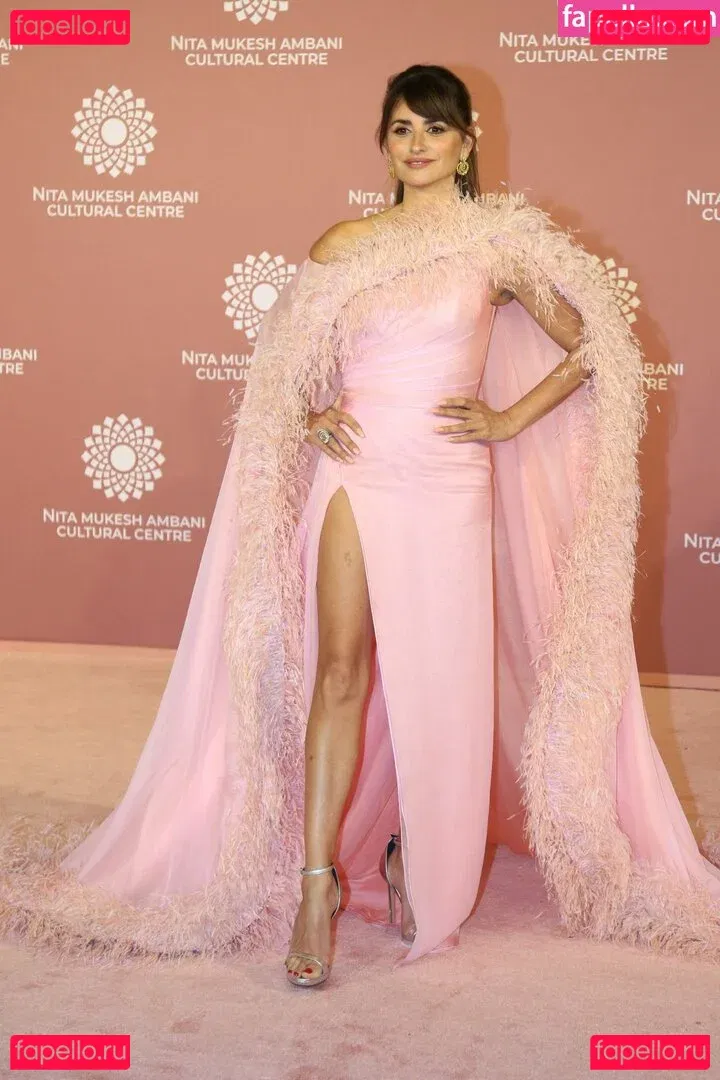 Penélope Cruz Onlyfans Photo Gallery 