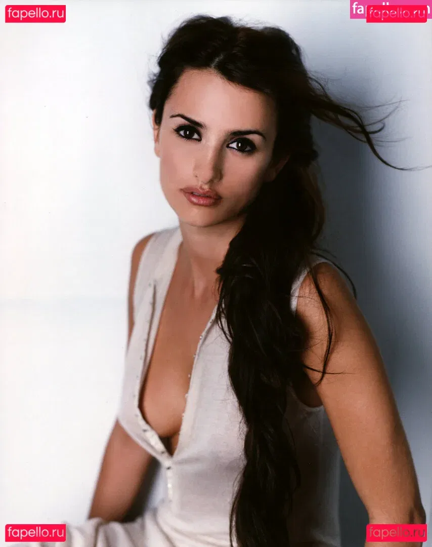 Penélope Cruz Onlyfans Photo Gallery 