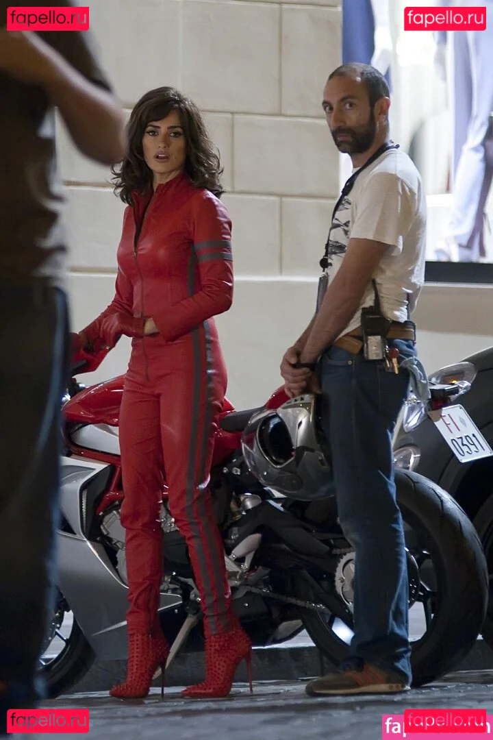 Penélope Cruz Onlyfans Photo Gallery 