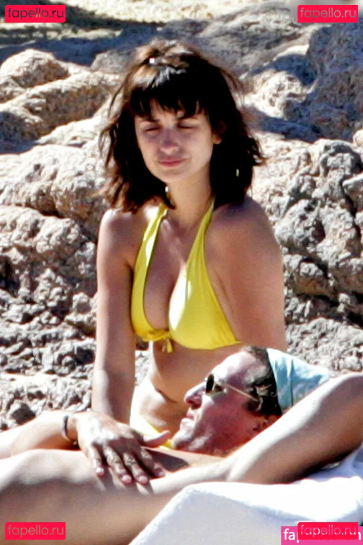 Penélope Cruz Onlyfans Photo Gallery 