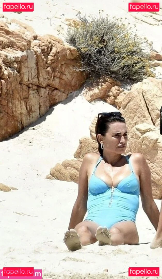 Penélope Cruz Onlyfans Photo Gallery 