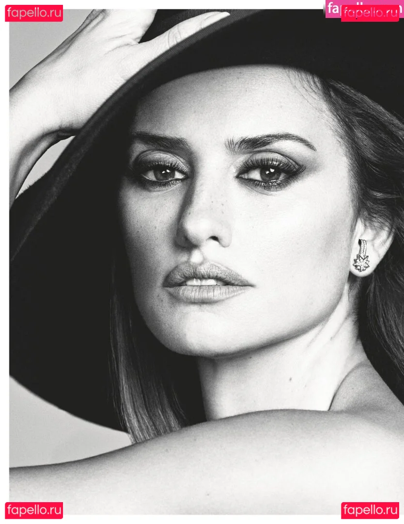 Penélope Cruz Onlyfans Photo Gallery 