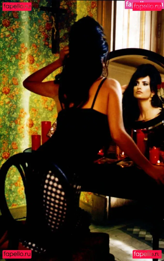Penélope Cruz Onlyfans Photo Gallery 