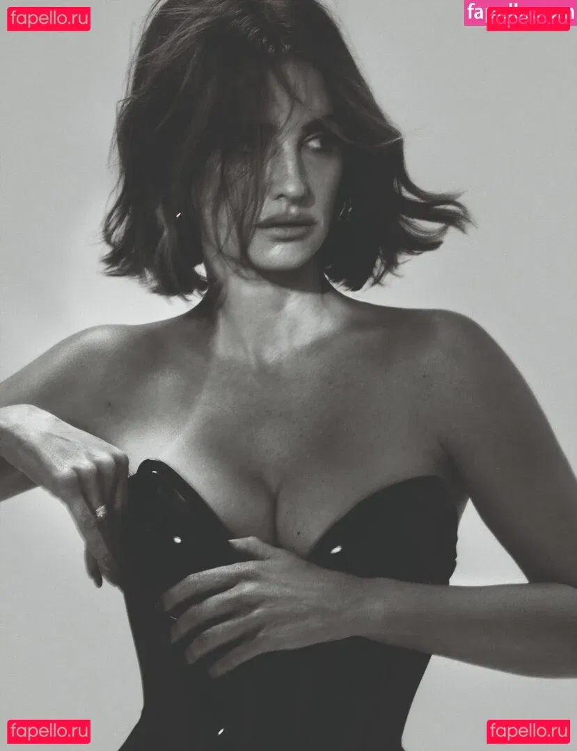 Penélope Cruz Onlyfans Photo Gallery 