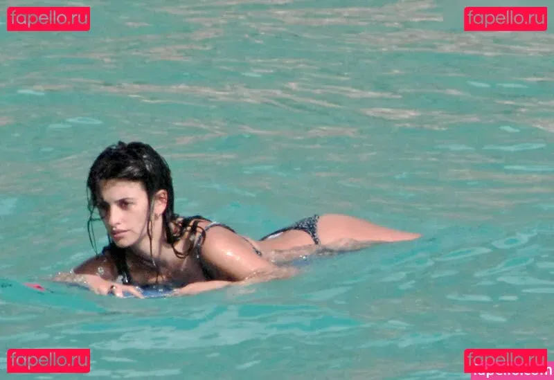 Penélope Cruz Onlyfans Photo Gallery 