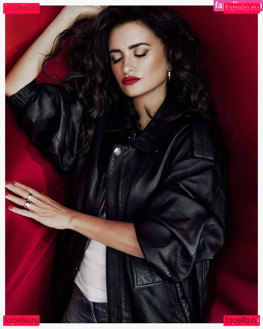 Penélope Cruz Onlyfans Photo Gallery 