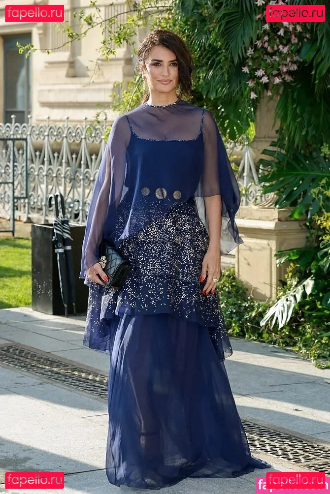 Penélope Cruz Onlyfans Photo Gallery 