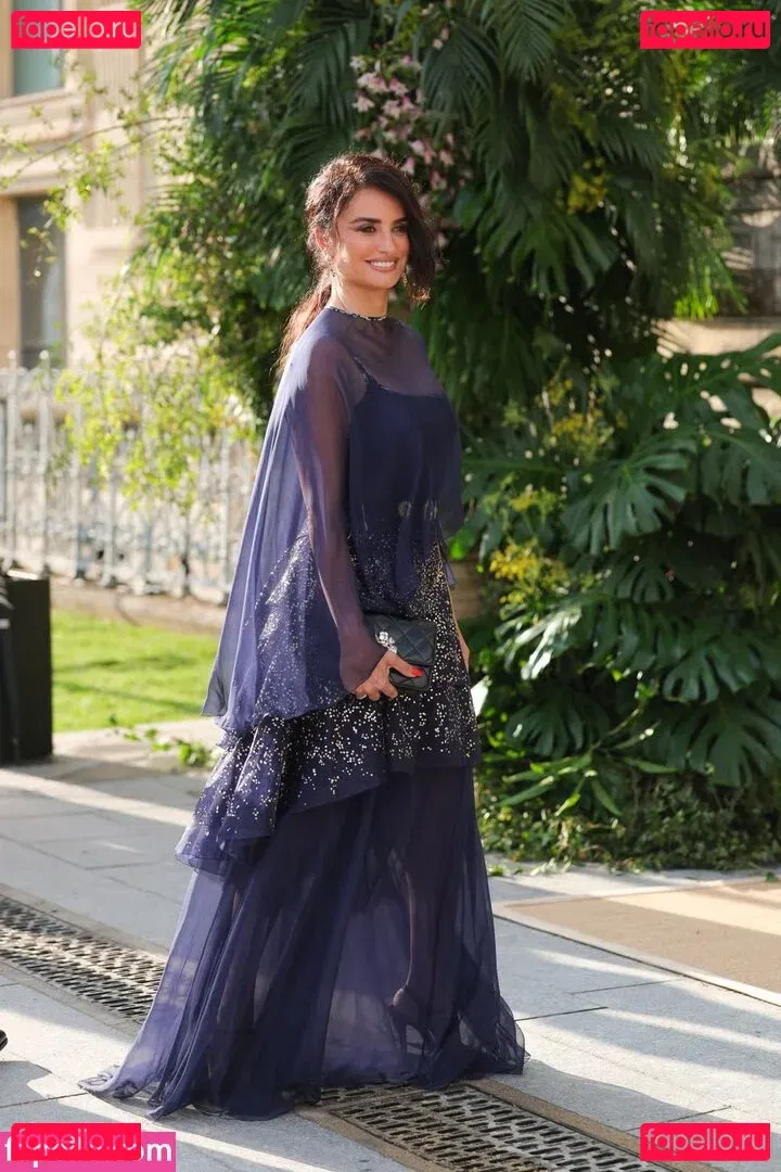 Penélope Cruz Onlyfans Photo Gallery 