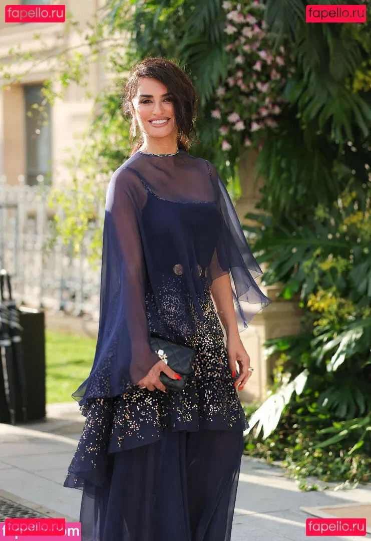 Penélope Cruz Onlyfans Photo Gallery 