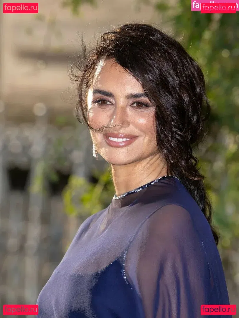 Penélope Cruz Onlyfans Photo Gallery 