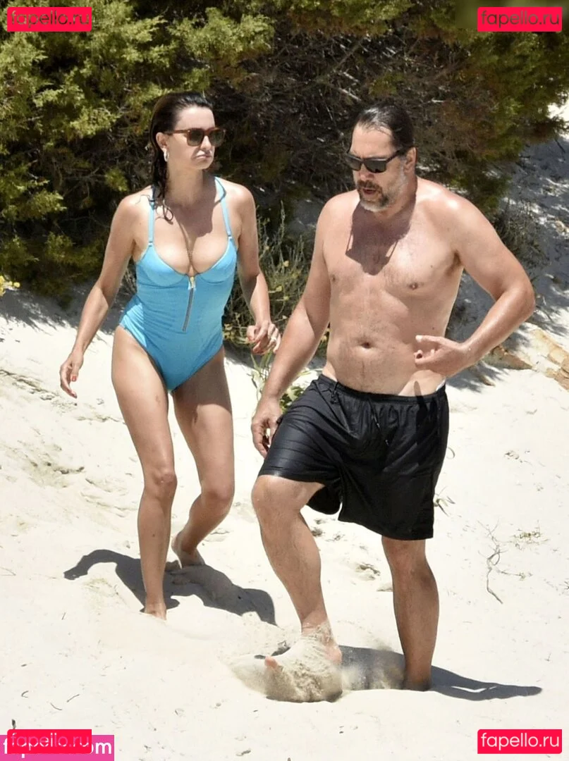 Penélope Cruz Onlyfans Photo Gallery 