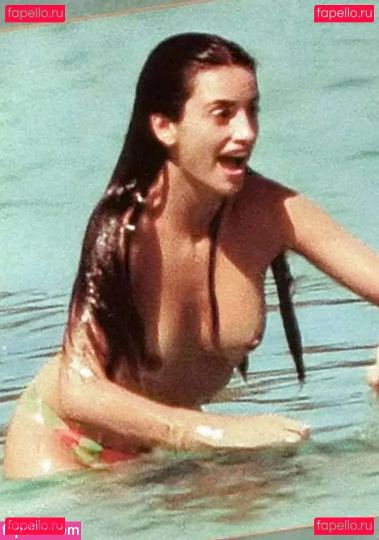 Penélope Cruz Onlyfans Photo Gallery 
