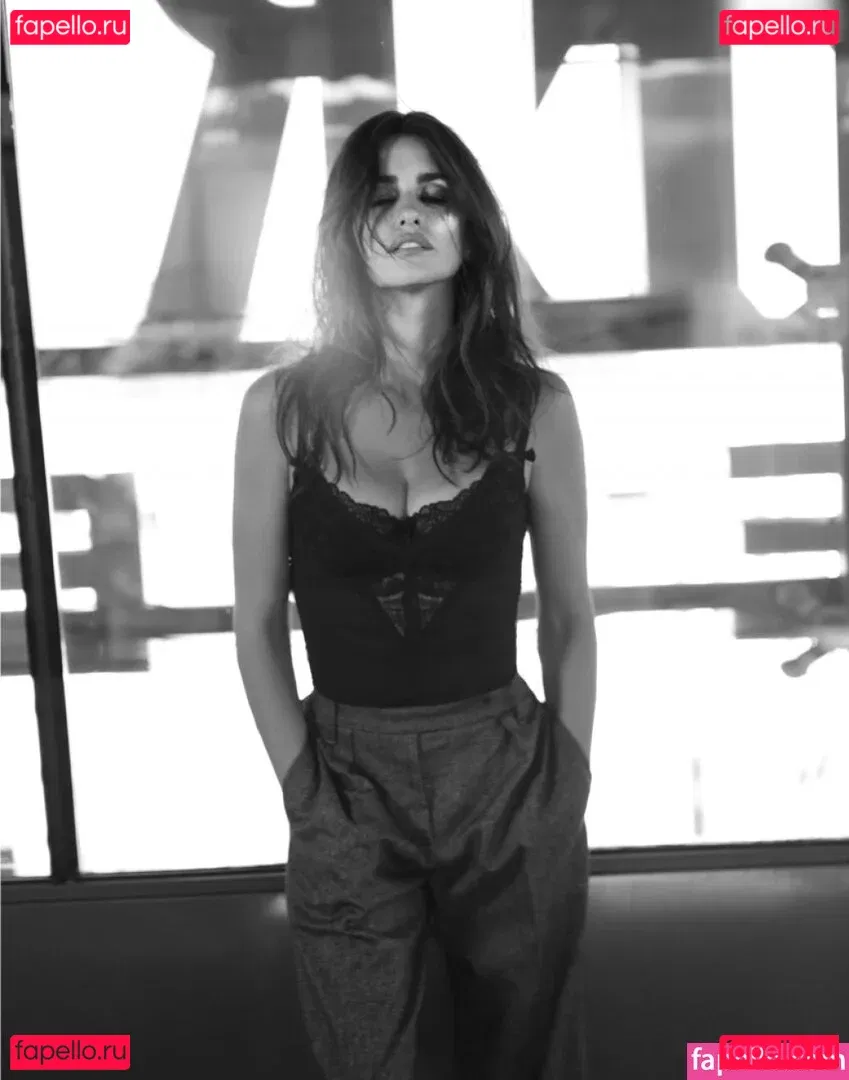 Penélope Cruz Onlyfans Photo Gallery 