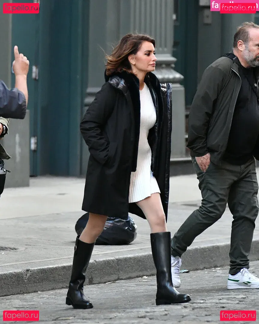 Penélope Cruz Onlyfans Photo Gallery 