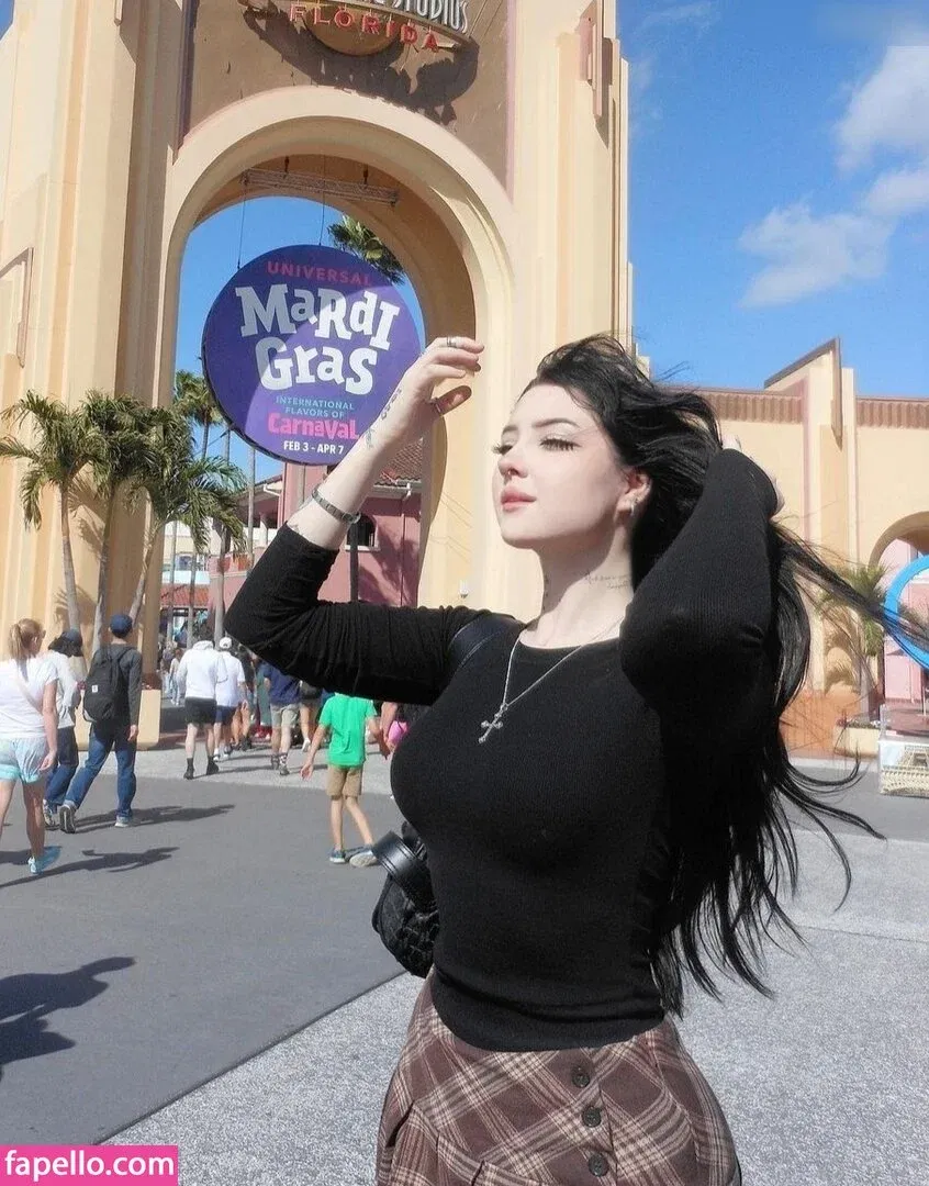 Laurinchhhe Onlyfans Photo Gallery 