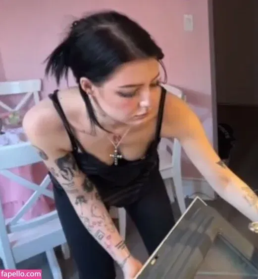 Laurinchhhe Onlyfans Photo Gallery 