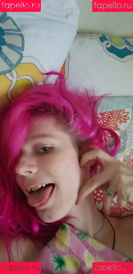 RainieBun Onlyfans Photo Gallery 
