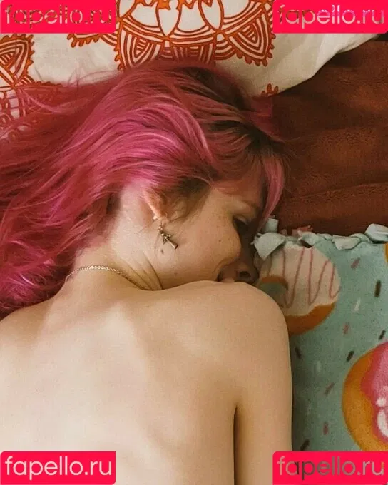 RainieBun Onlyfans Photo Gallery 
