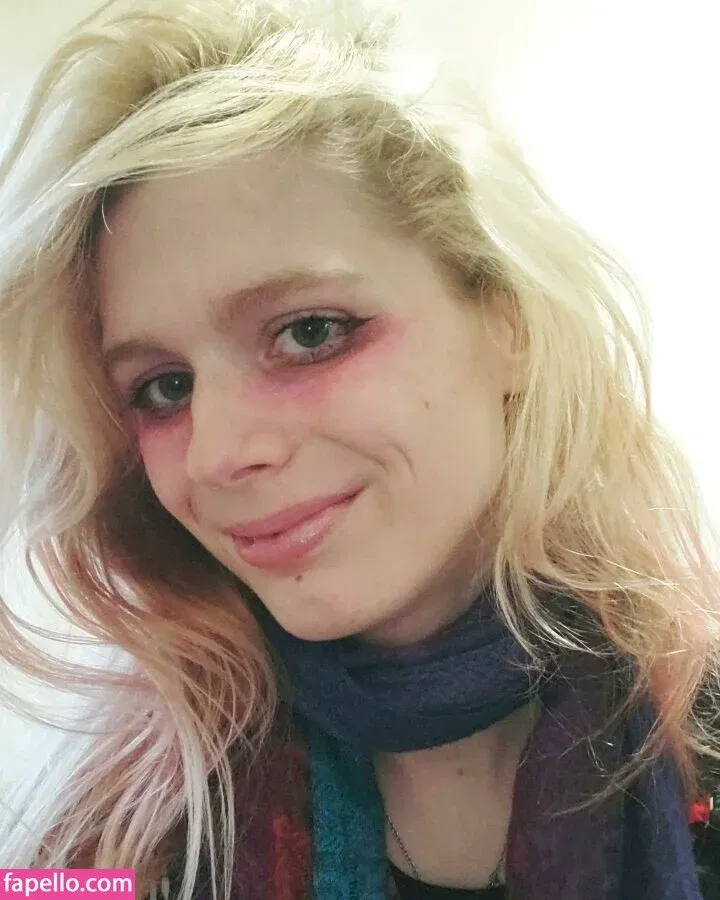 RainieBun Onlyfans Photo Gallery 