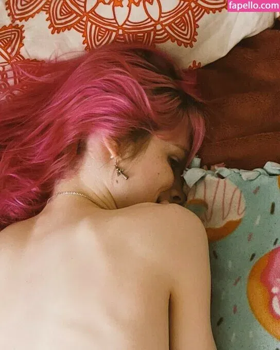 RainieBun Onlyfans Photo Gallery 