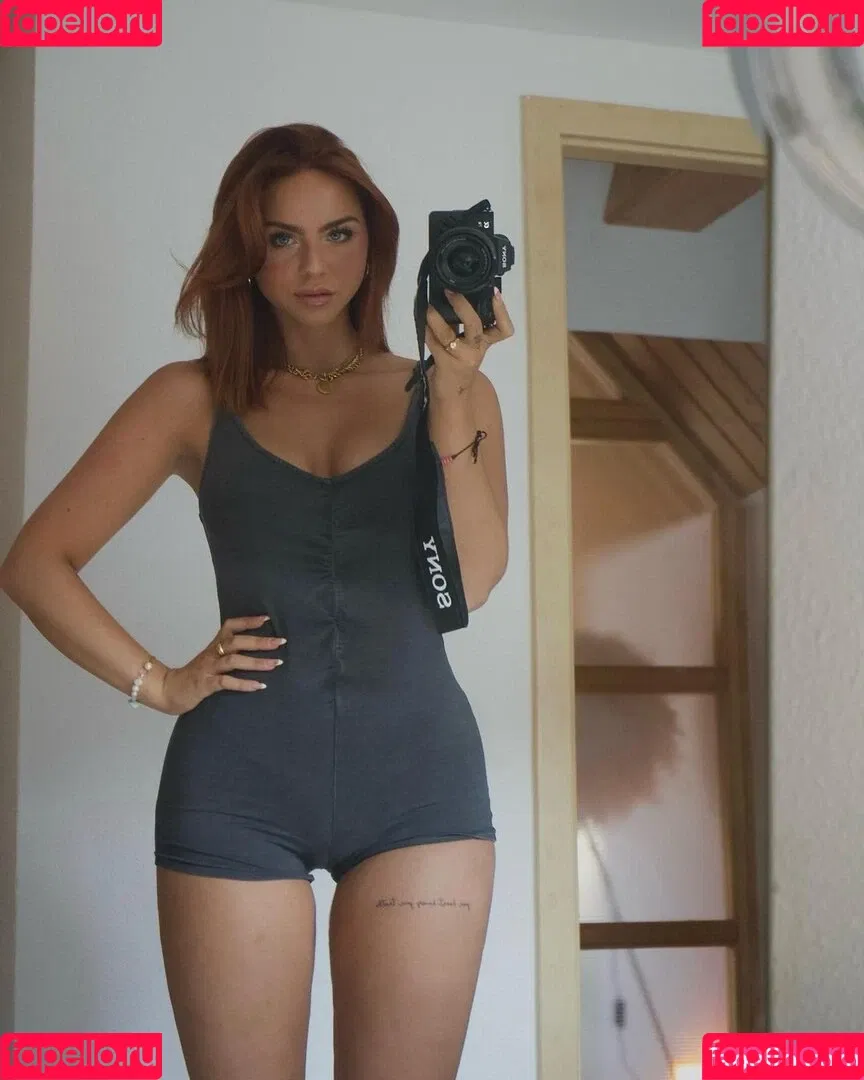 Nika Sophie Onlyfans Photo Gallery 