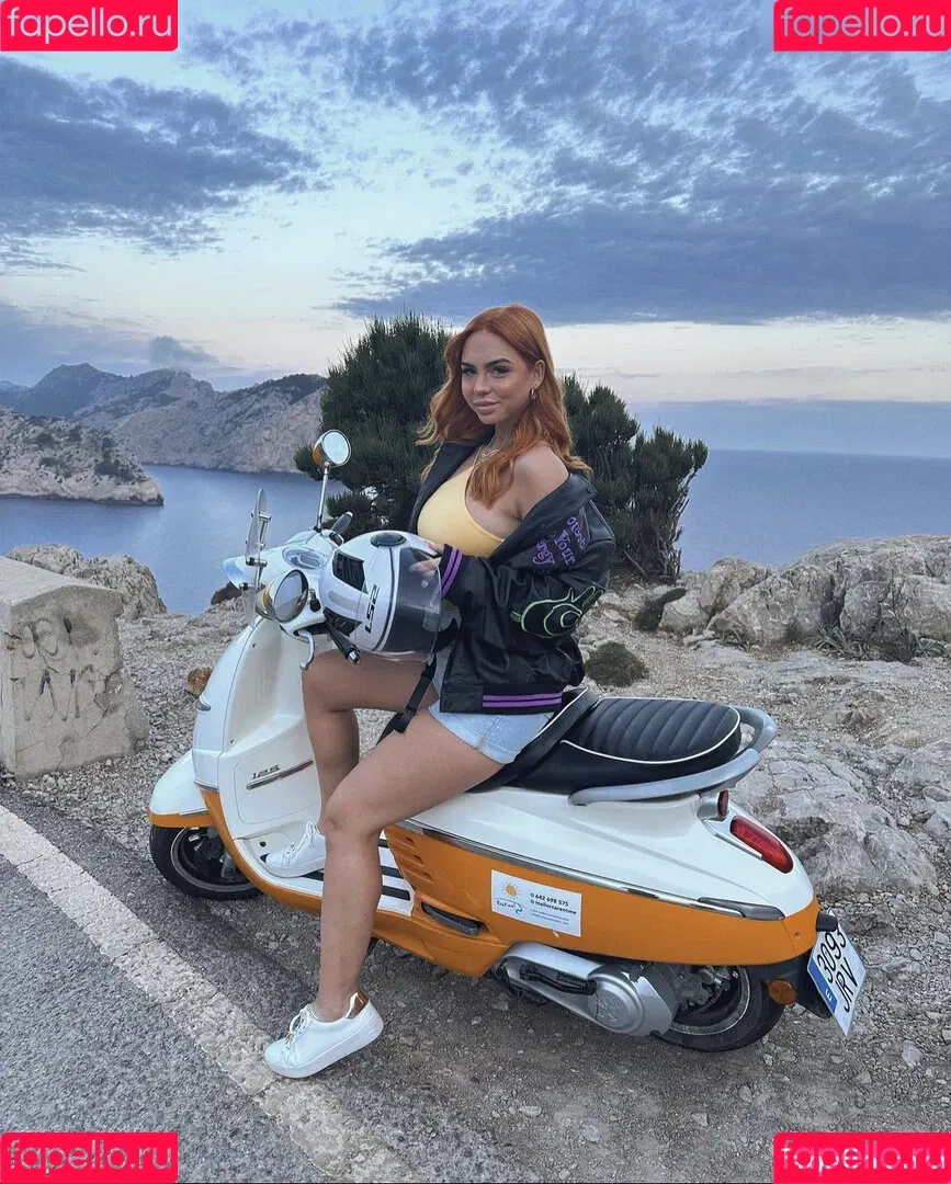 Nika Sophie Onlyfans Photo Gallery 