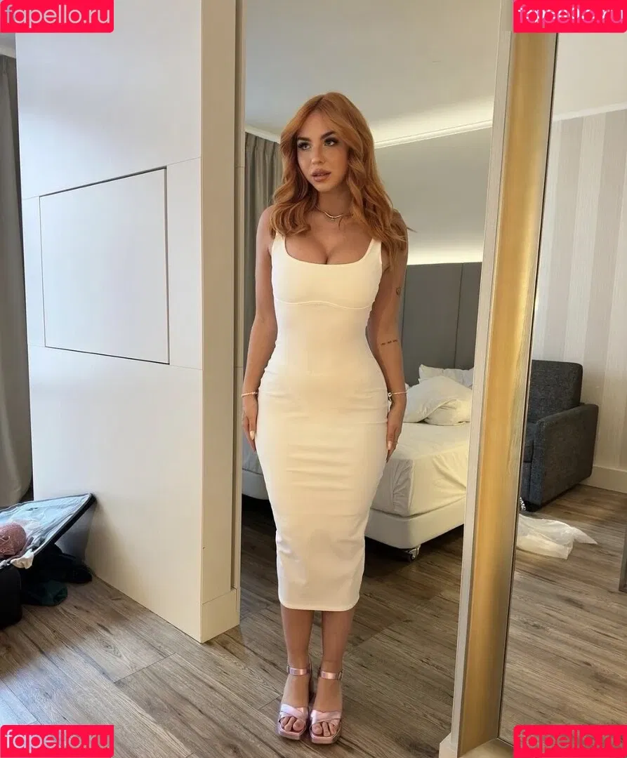 Nika Sophie Onlyfans Photo Gallery 