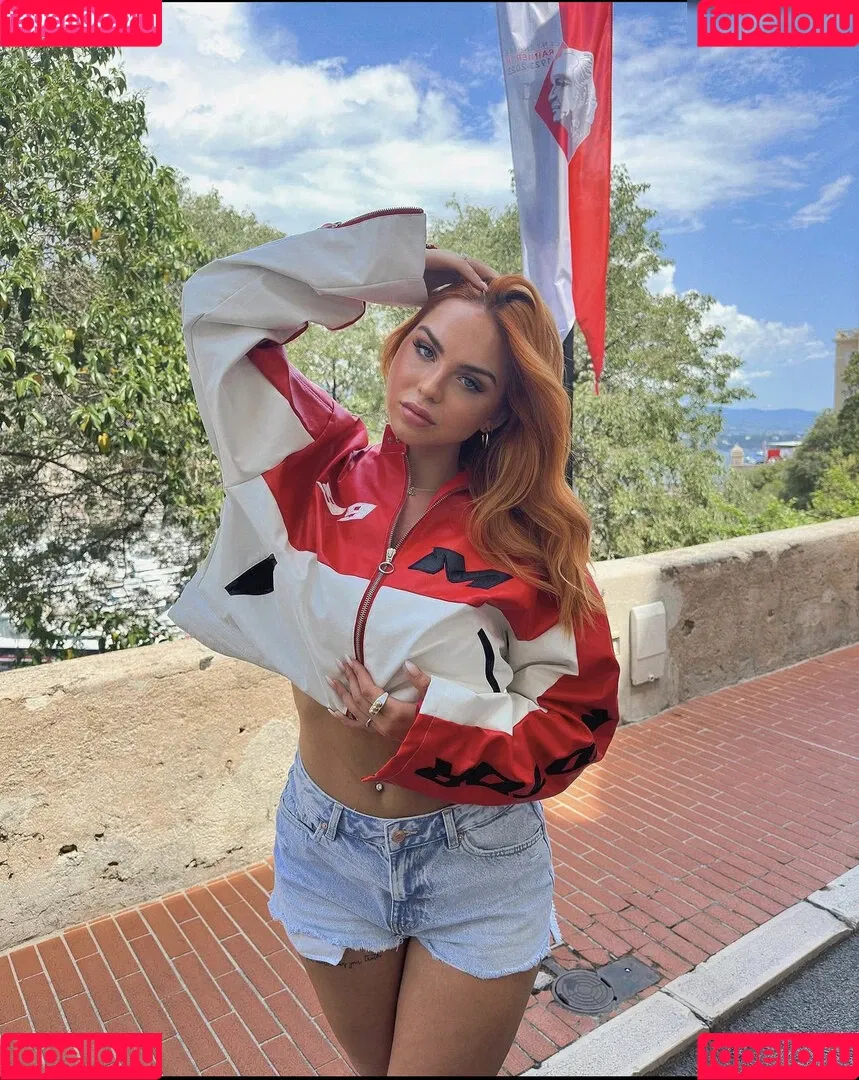 Nika Sophie Onlyfans Photo Gallery 