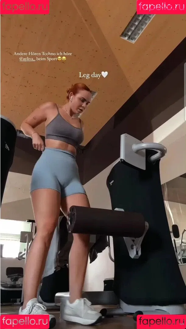 Nika Sophie Onlyfans Photo Gallery 