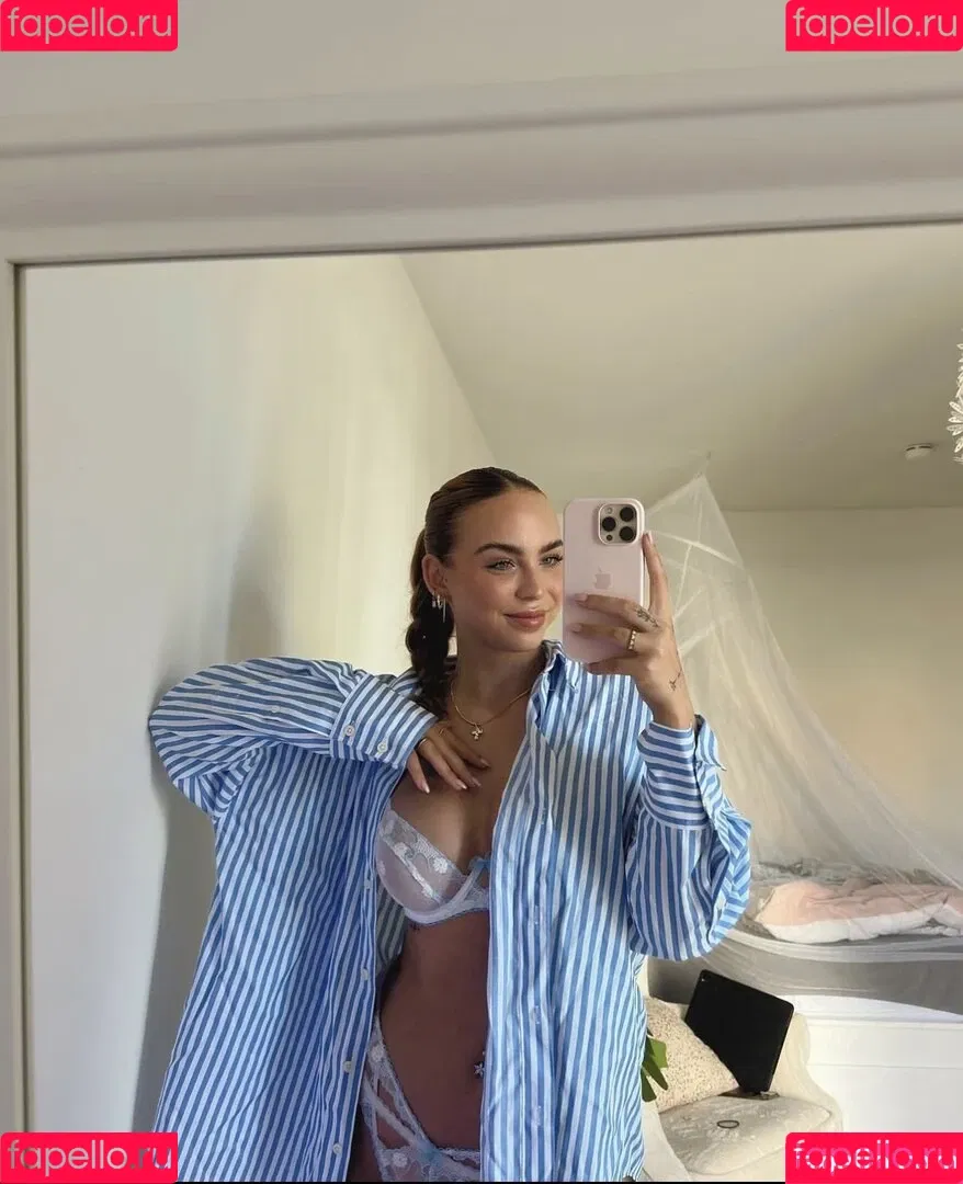 Nika Sophie Onlyfans Photo Gallery 