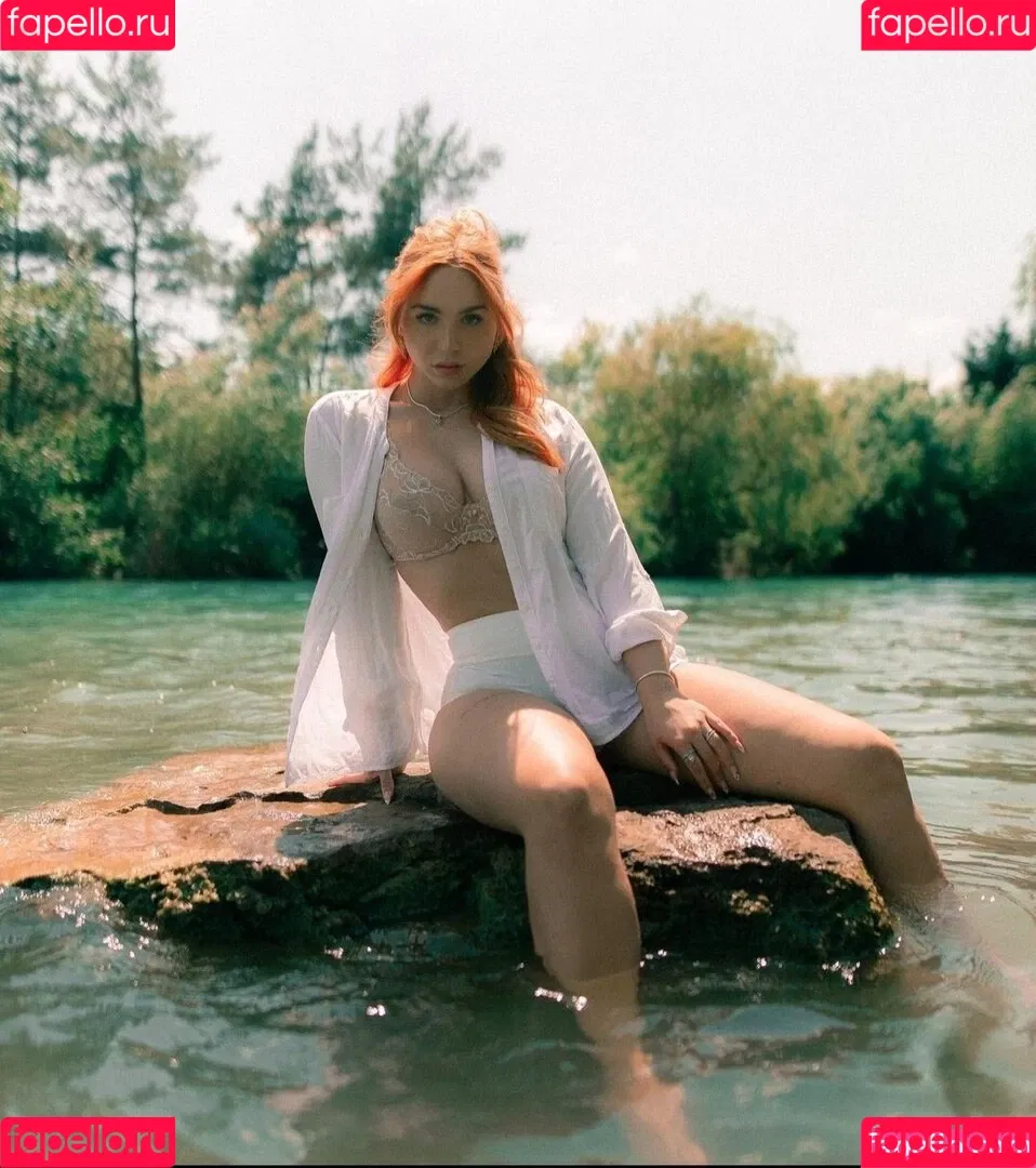 Nika Sophie Onlyfans Photo Gallery 