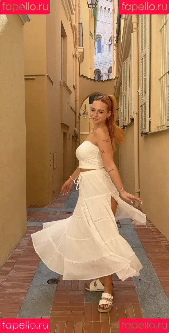 Nika Sophie Onlyfans Photo Gallery 