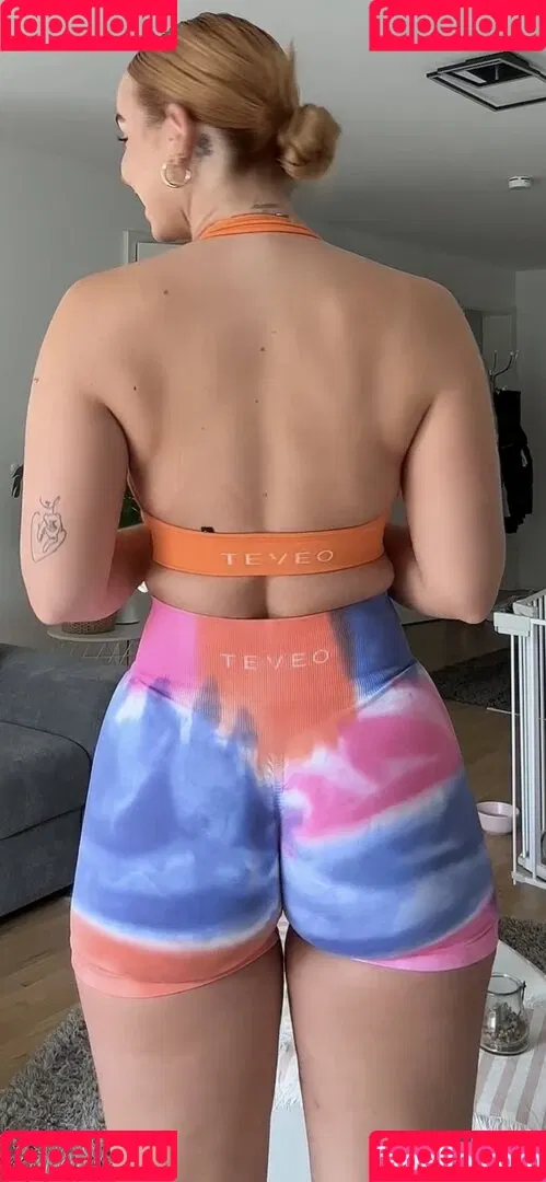 Nika Sophie Onlyfans Photo Gallery 