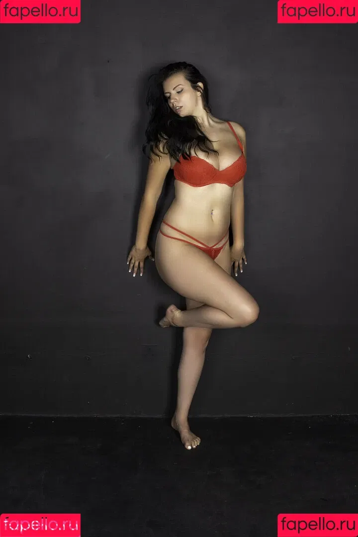 Tori Nikitin Onlyfans Photo Gallery 