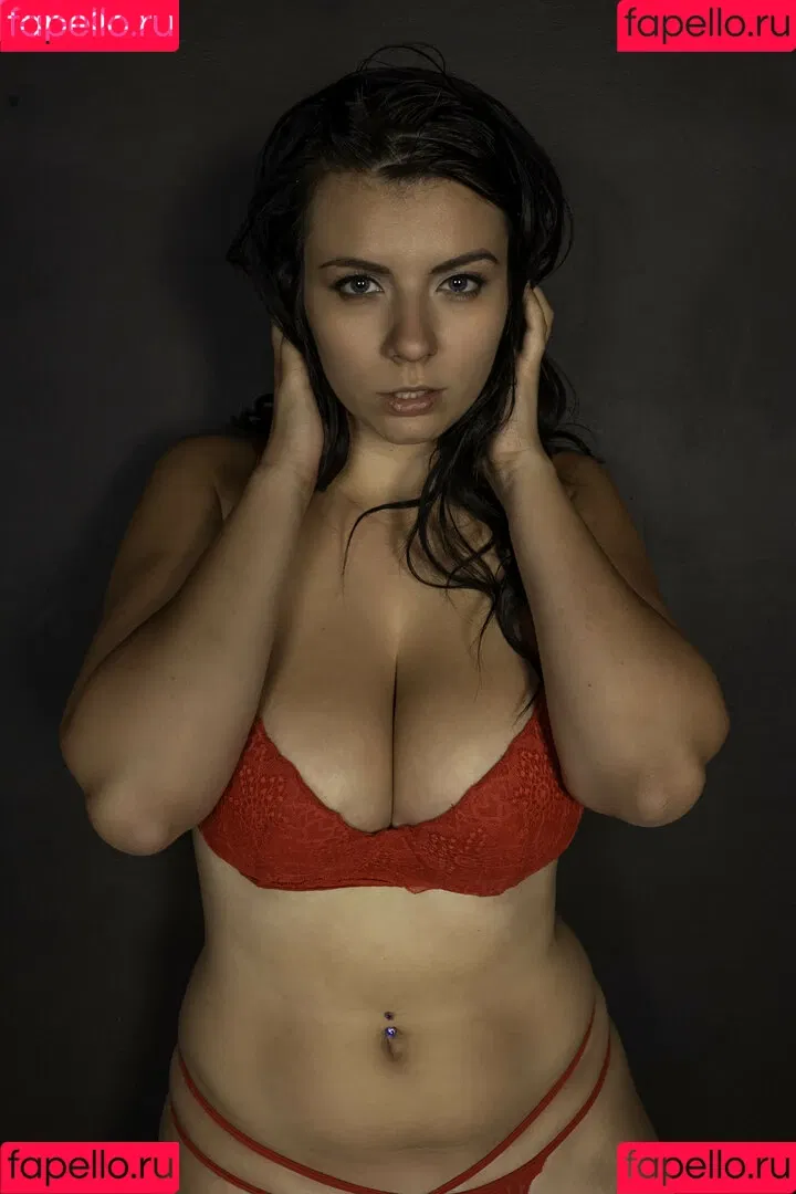 Tori Nikitin Onlyfans Photo Gallery 