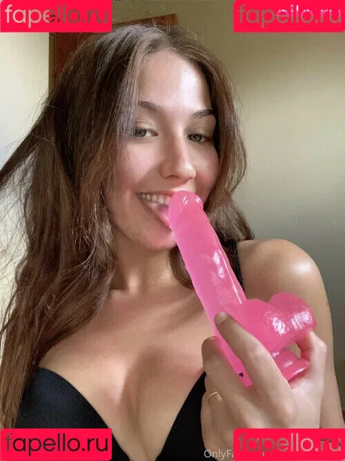 Kaiyana Moon Onlyfans Photo Gallery 