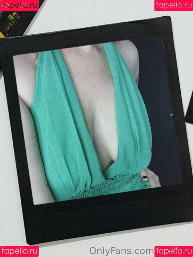 ls_peek Onlyfans Photo Gallery 
