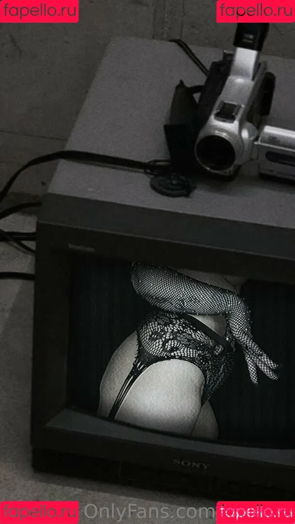 ls_peek Onlyfans Photo Gallery 