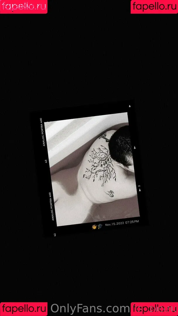 ls_peek Onlyfans Photo Gallery 