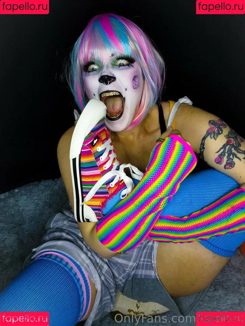 ls_peek Onlyfans Photo Gallery 
