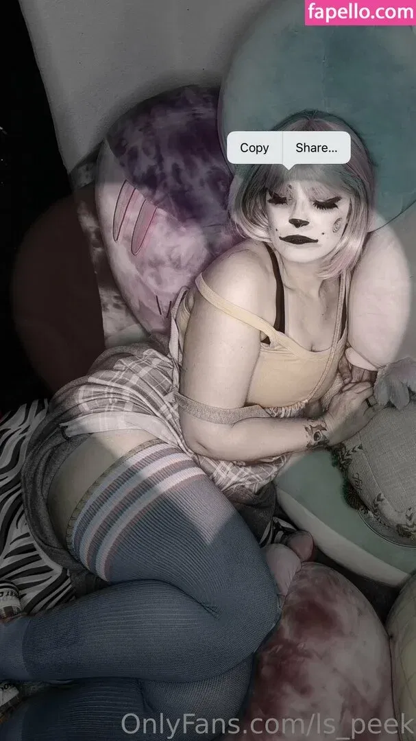 ls_peek Onlyfans Photo Gallery 