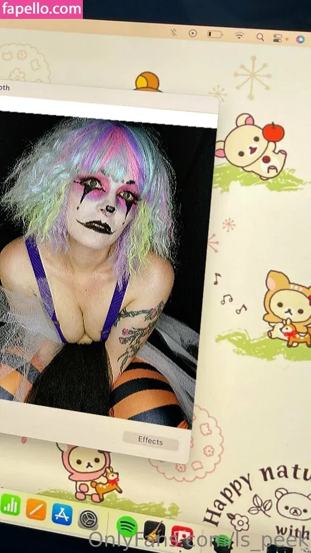 ls_peek Onlyfans Photo Gallery 