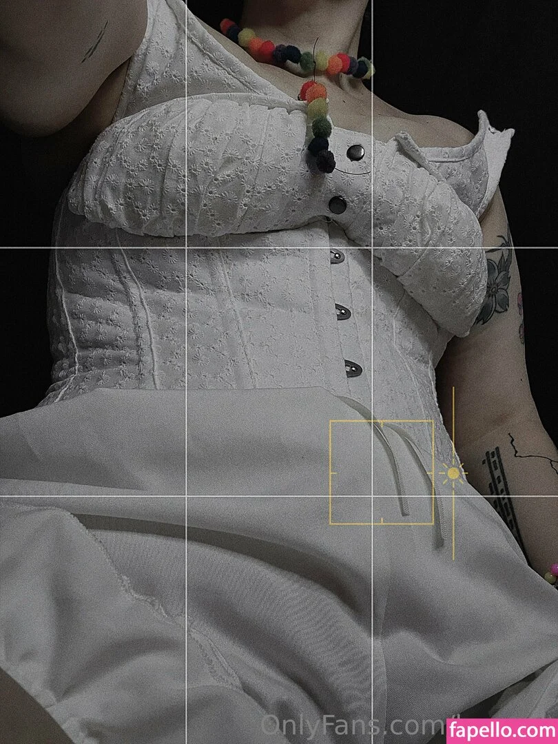 ls_peek Onlyfans Photo Gallery 