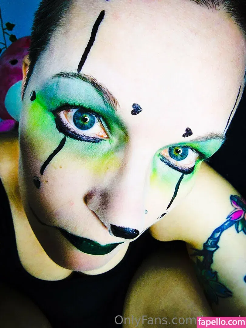 ls_peek Onlyfans Photo Gallery 