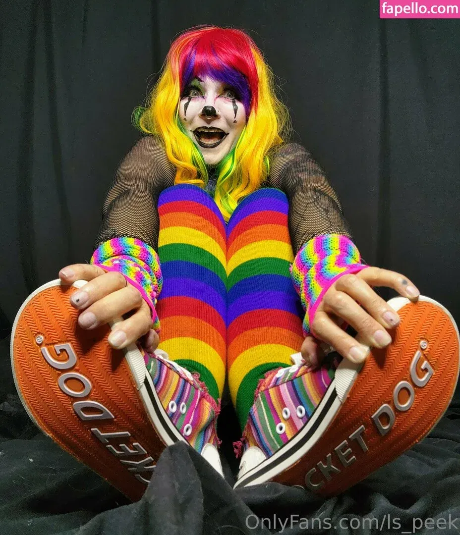 ls_peek Onlyfans Photo Gallery 