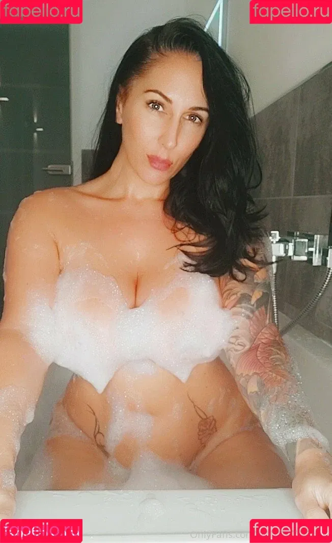hotwifeadriana Onlyfans Photo Gallery 