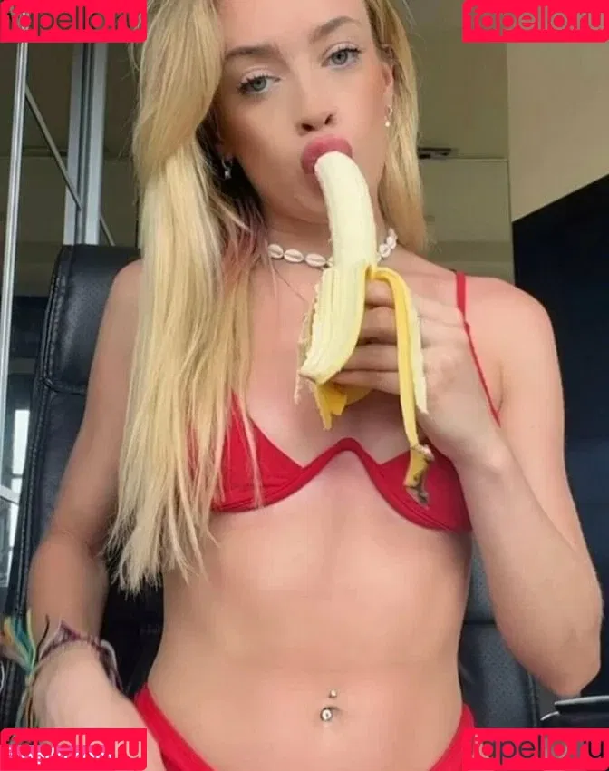 Scarlett May Ellis Onlyfans Photo Gallery 